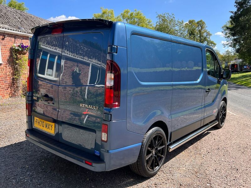 RENAULT TRAFIC