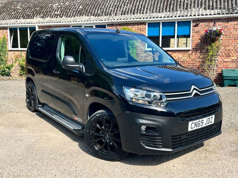 View CITROEN BERLINGO 650 ENTERPRISE M BLUEHDI PVSsportline Edition